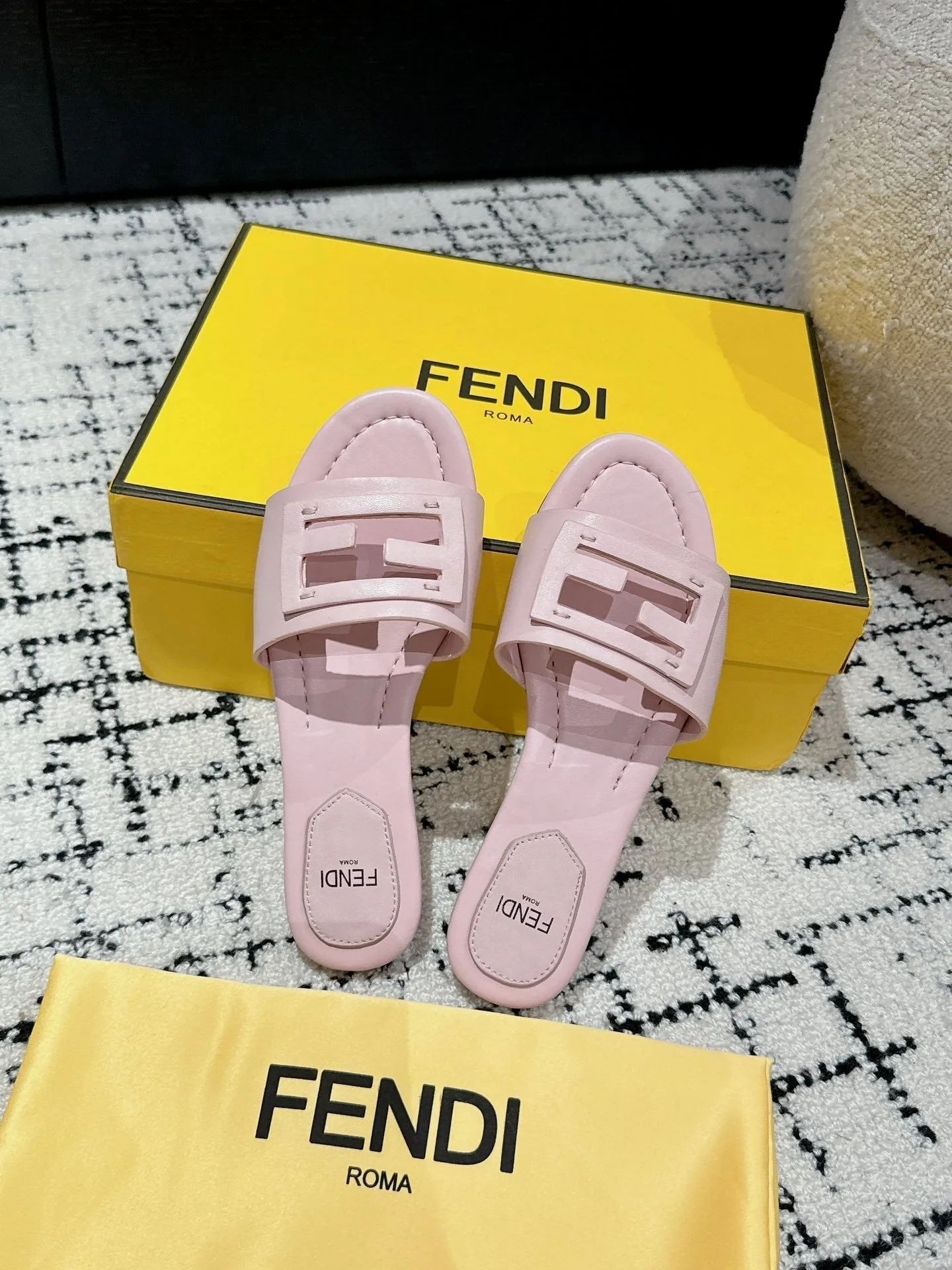 FF Baguette Light Pink Leather Slide