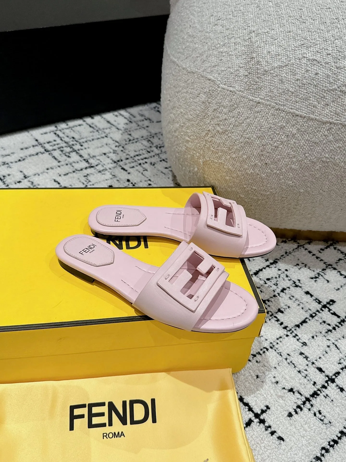 FF Baguette Light Pink Leather Slide