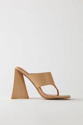 Toe Post Leatherette Mule Heels in Beige